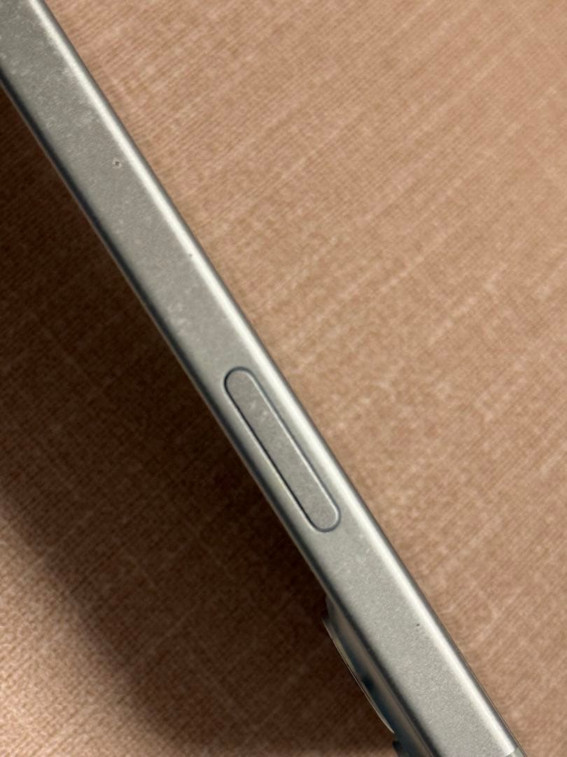 iPhone15 256gb SIMフリー　本体＋箱＋充電コード