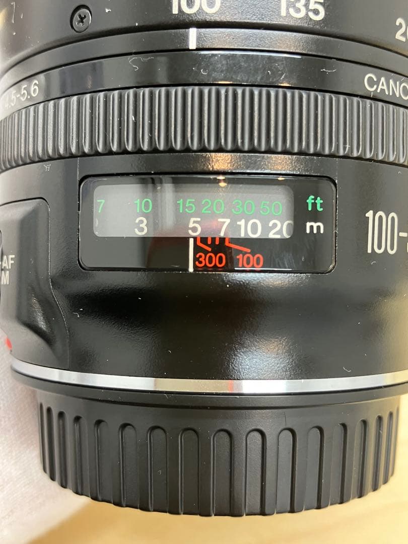 Canon EF 100-300mm f/4.5-5.6 ズームレンズ