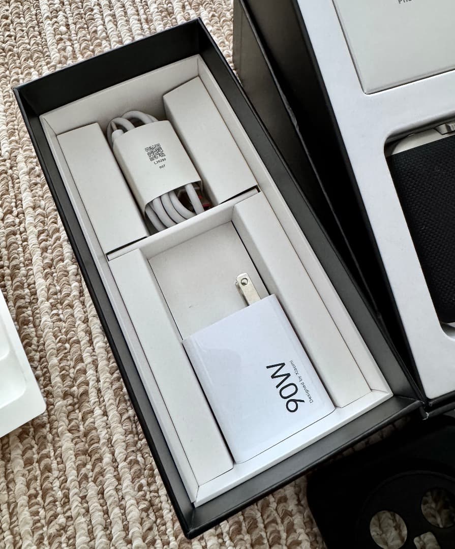 画面割れ Xiaomi 14 Ultra 国内版 PhotographyKit