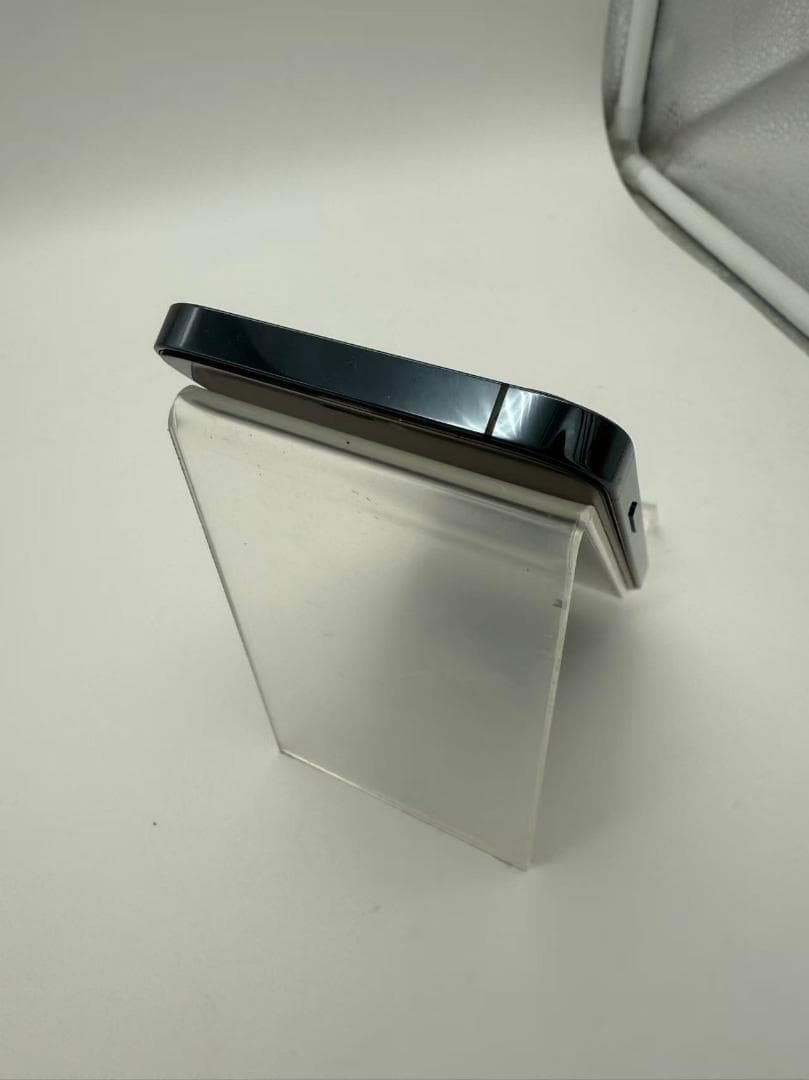 超美品　iPhone 12 Pro 256GB