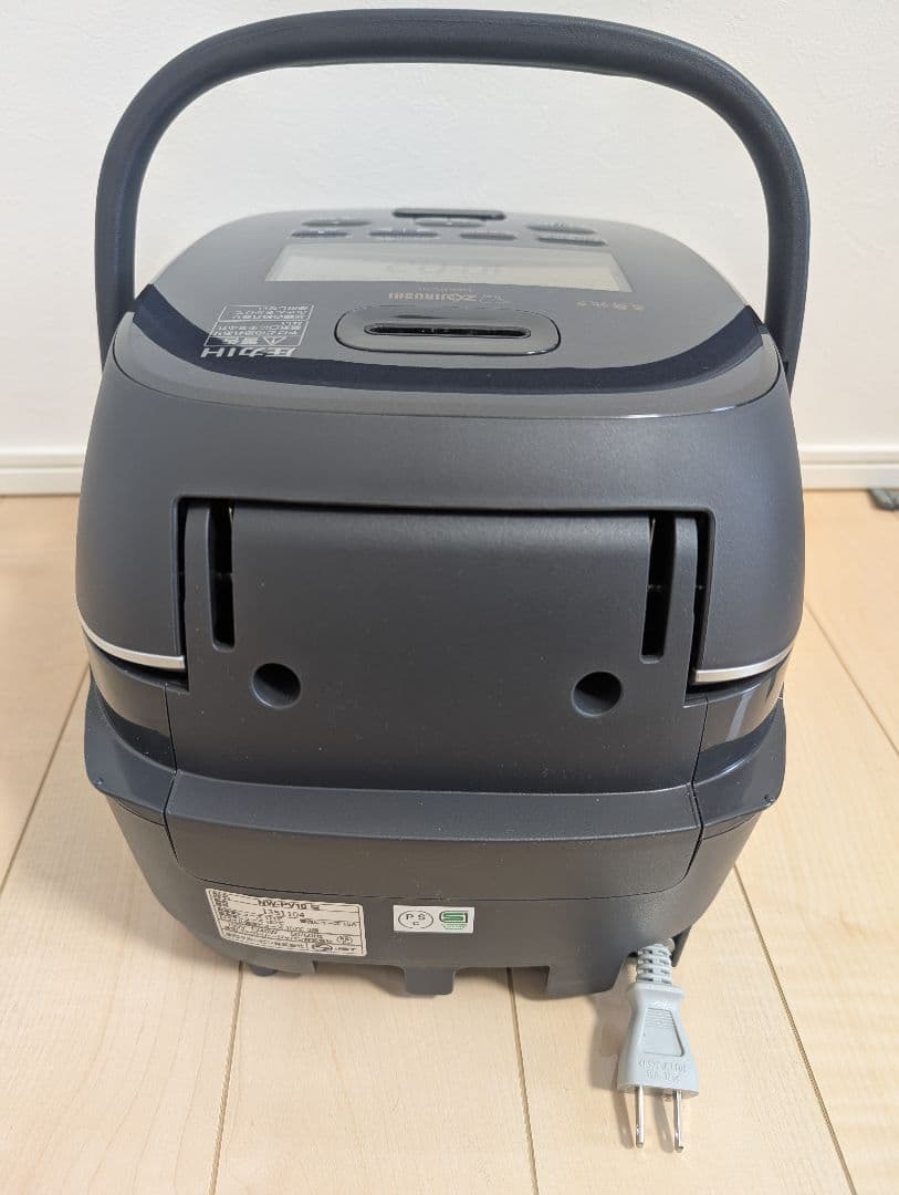 【ほぼ新品】圧力IH炊飯ジャー炎舞炊きNW-PV10-BZ【保証2年弱あり】