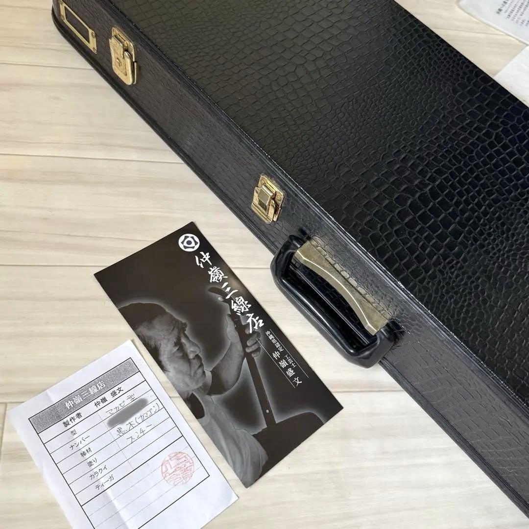 クーリー様■三線■仲嶺盛文■本皮楔(クサビ)張り■カマゴン黒檀■未使用 黒木