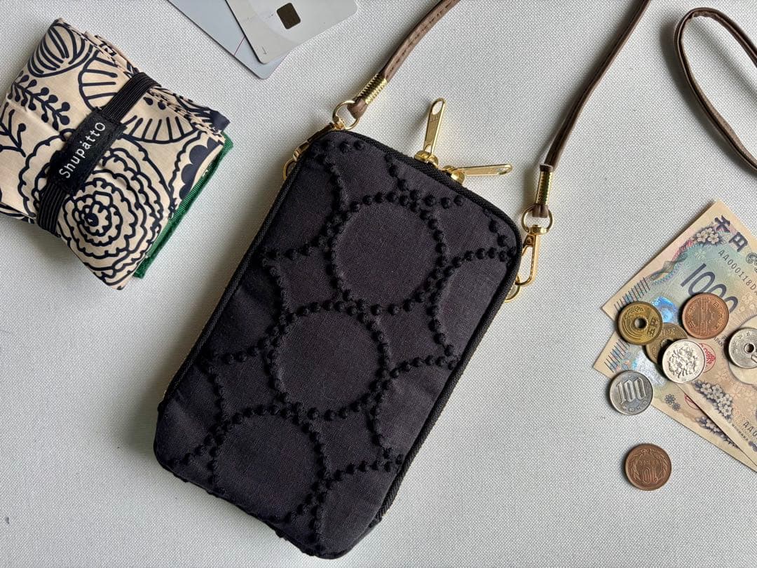 ★ぴよ吉【スマホショルダー／キーポーチ】タンバリン チャコール×ブラック