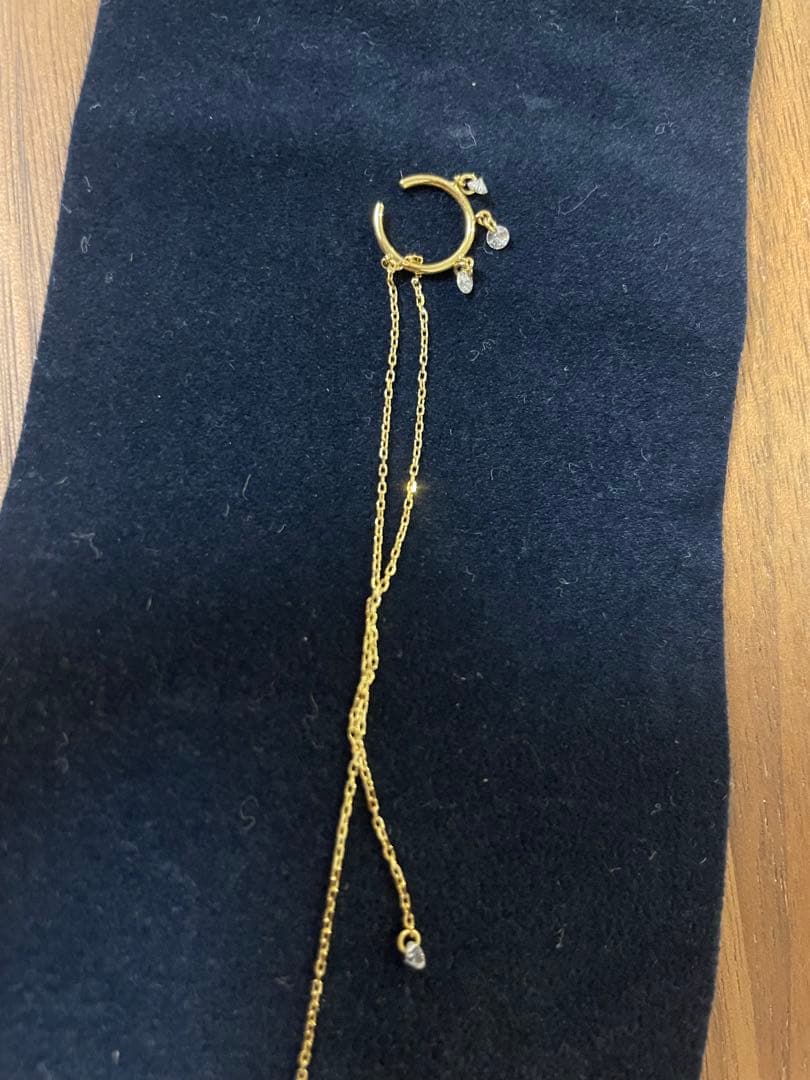 AHKAH ビンドゥチェーンダイヤモンドピアスイヤカフ付き