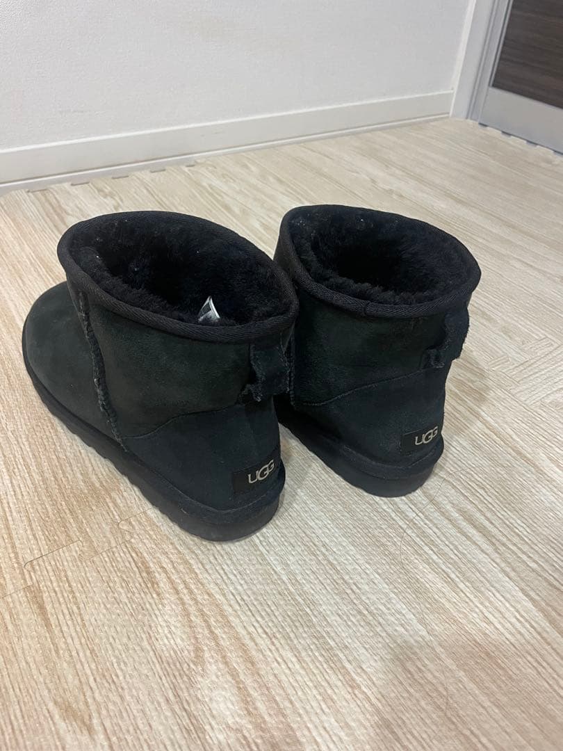 プロフィールご覧下さい　アウターとセットで安くいたします　UGGムートンブーツ