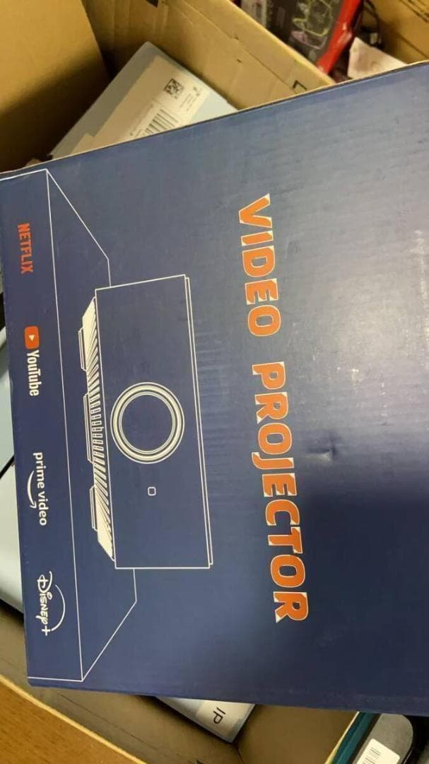 Android TV 14.0搭載・Netflix公式ライセンス プロジェクター