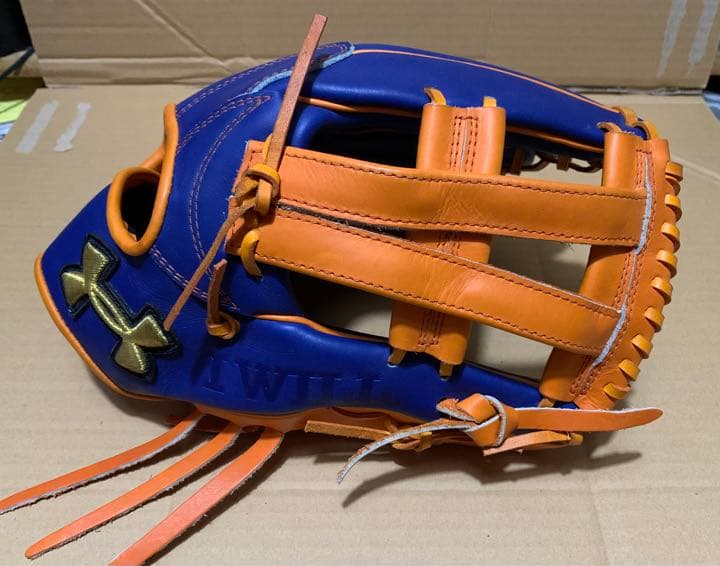 アンダーアーマー 軟式オーダーグローブ