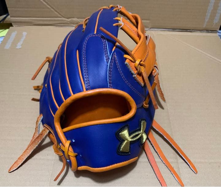 アンダーアーマー 軟式オーダーグローブ