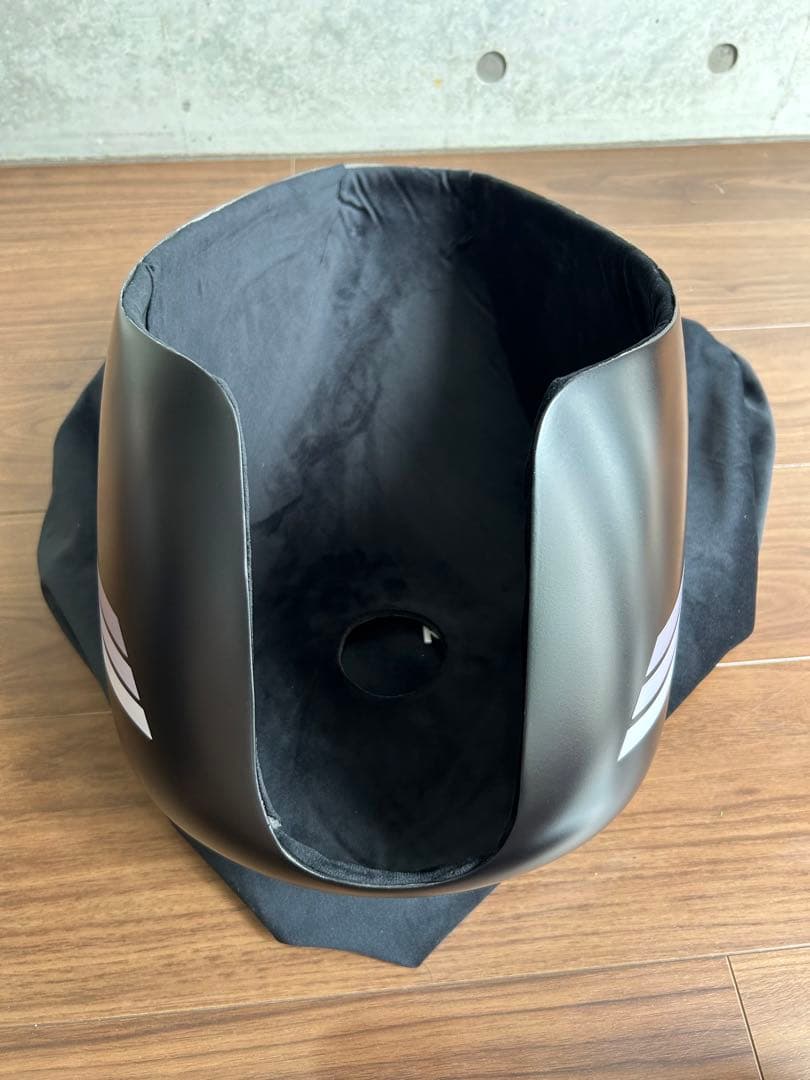 サイモンカスタム社製タンクカバーXL883N / XL1200NS など