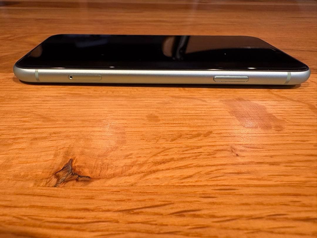 iPhone11 ミントグリーン 本体 128GB バッテリー82%