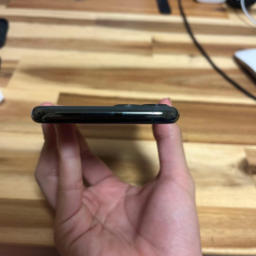 iPhone 11 Pro 256GB 本体 ミッドナイトグリーン 反応難あり。