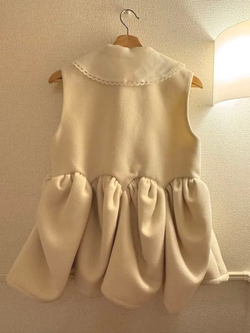 【未使用】BIBIY アイボリー 襟 ベスト Bibiy. 正規品 限定値下❣️