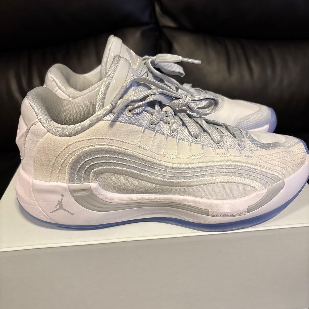 Jordan Luka4ホワイト/グレー