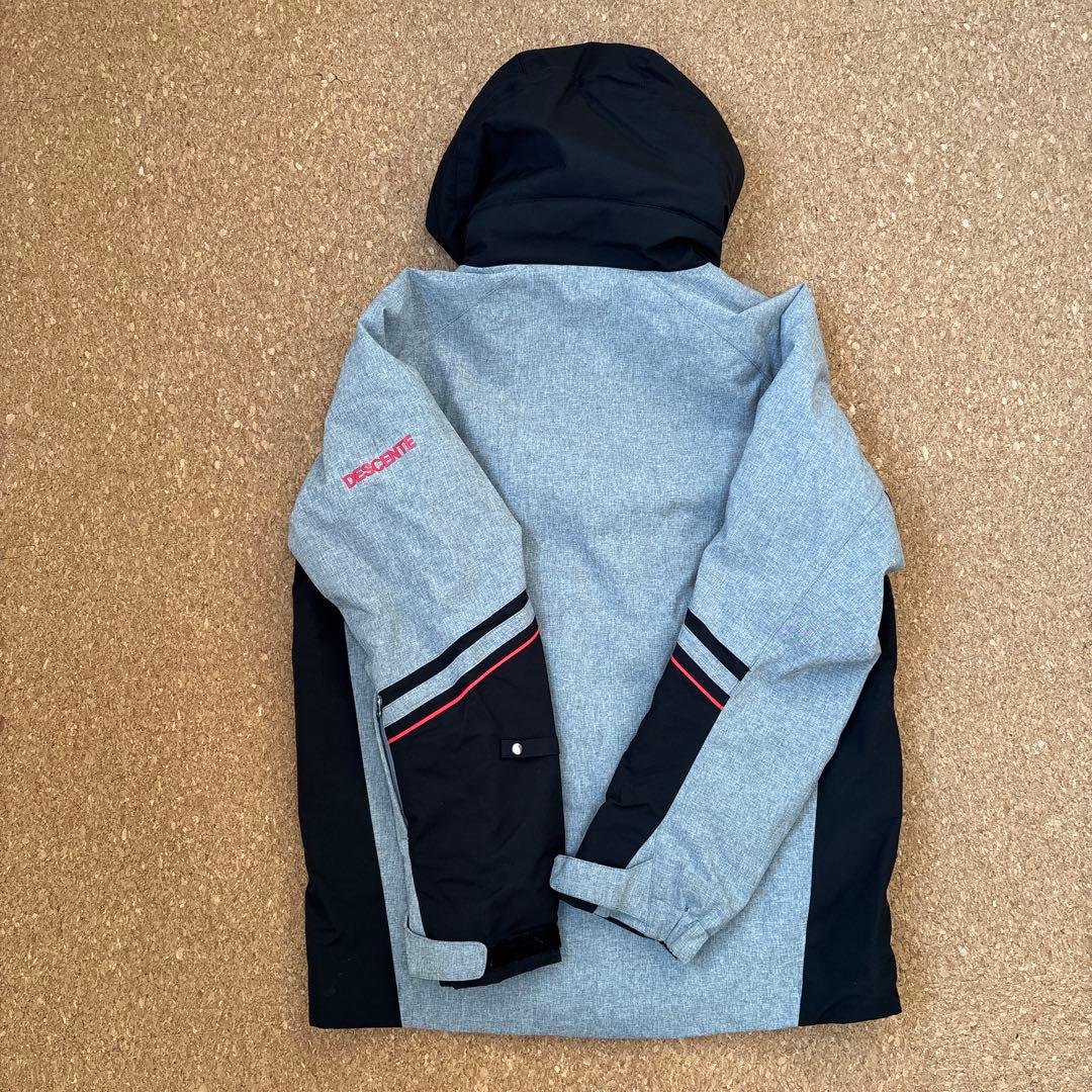 スキーウェア フード付き グレーと黒