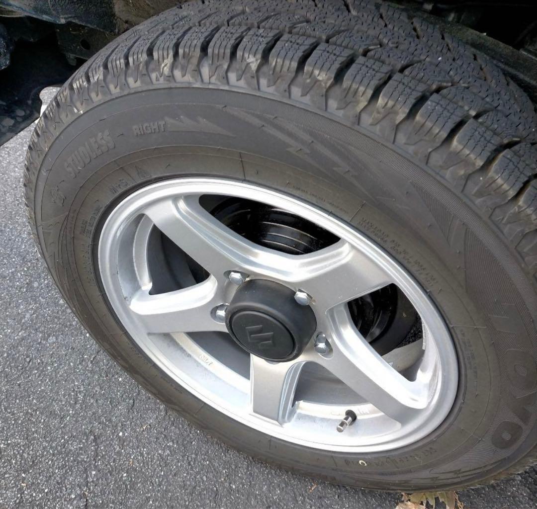 ジムニー　スタッドレスタイヤ　ホイール付き