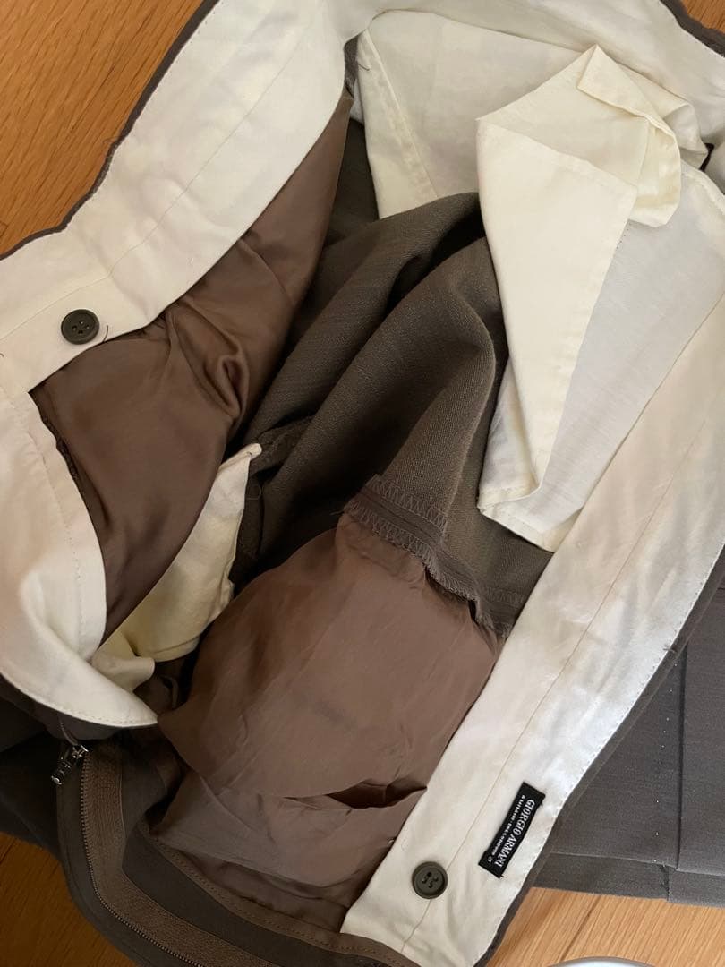 Giorgio Armani ジョルジオアルマーニ　グレージュ　ビジネススーツ