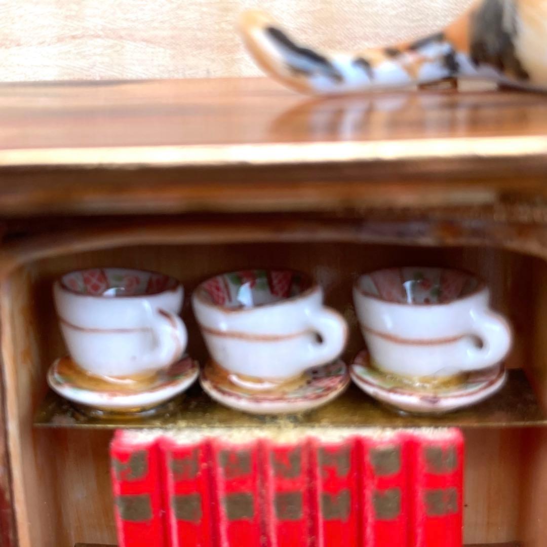 リモージュボックス　キャビネット猫