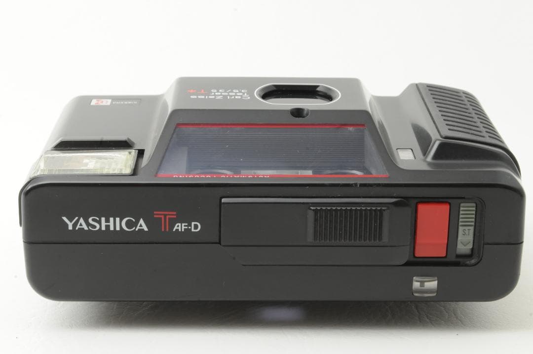 YASHICA ヤシカ T AF-D Tessar 35/35 T*搭載