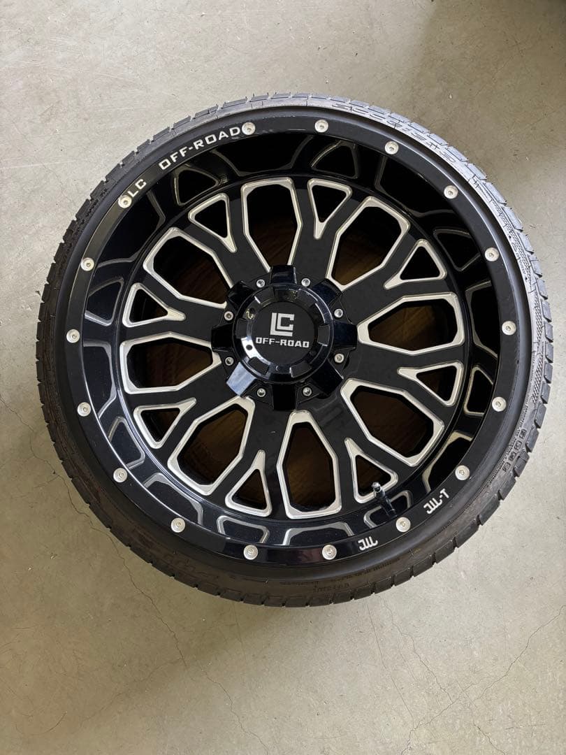LC Off-ROAD ホイール、タイヤ5本セット