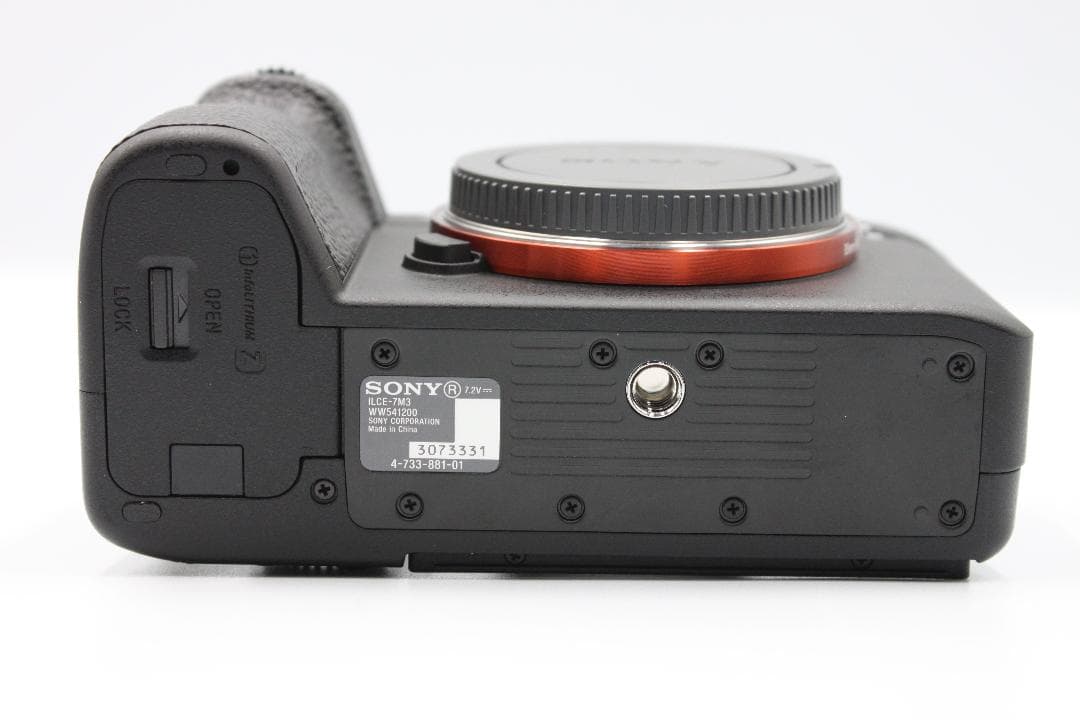 【美品】ショット数:6回 SONY α7 III ILCE-7M3 28-70