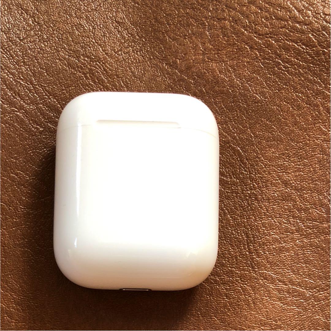 Apple AirPods ケースのみ