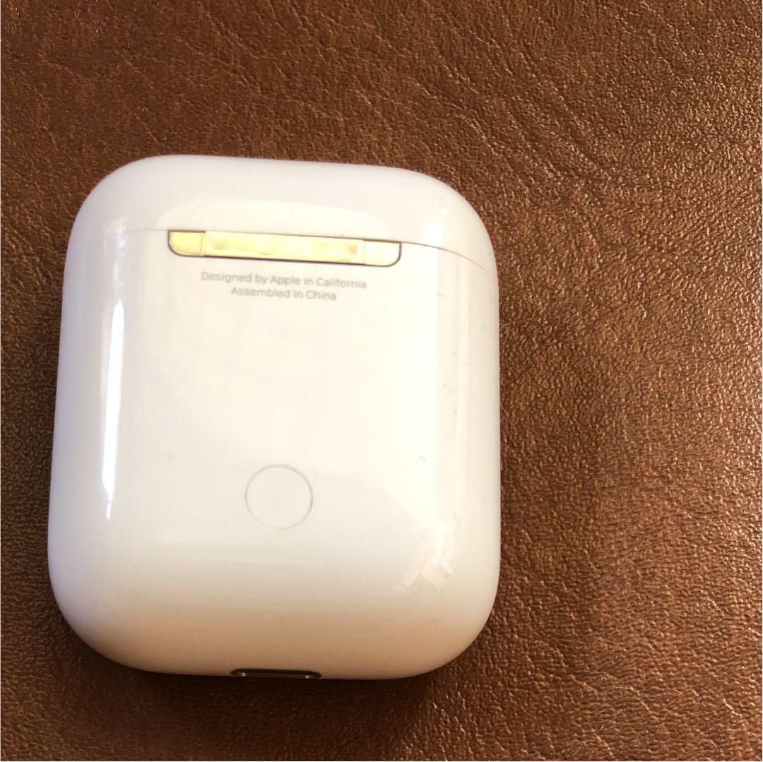 Apple AirPods ケースのみ