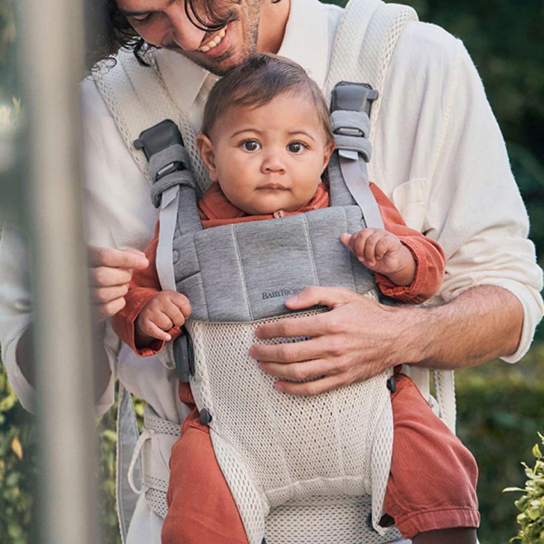 美品　人気　最上級モデル　ベビービョルン　抱っこ紐　ハーモニー　クリーム　箱付き