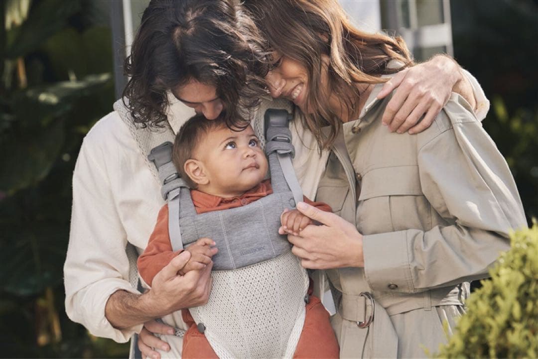 美品　人気　最上級モデル　ベビービョルン　抱っこ紐　ハーモニー　クリーム　箱付き