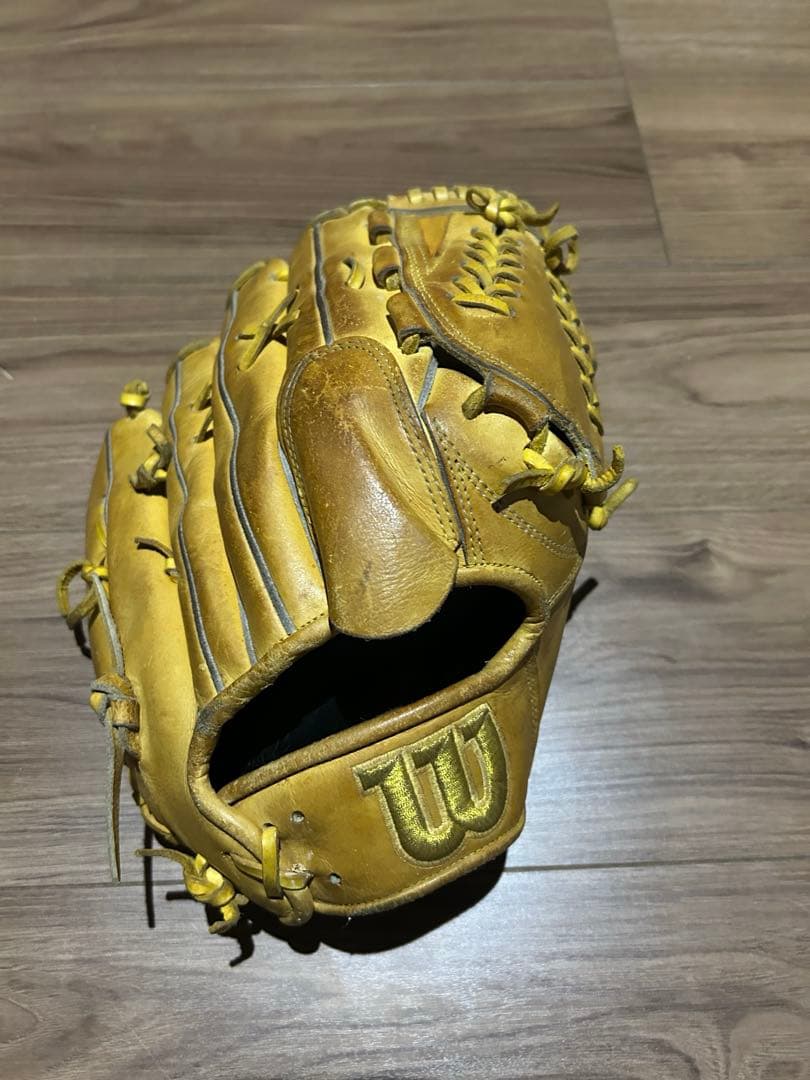 Wilson 硬式グローブ イエロー　投手用