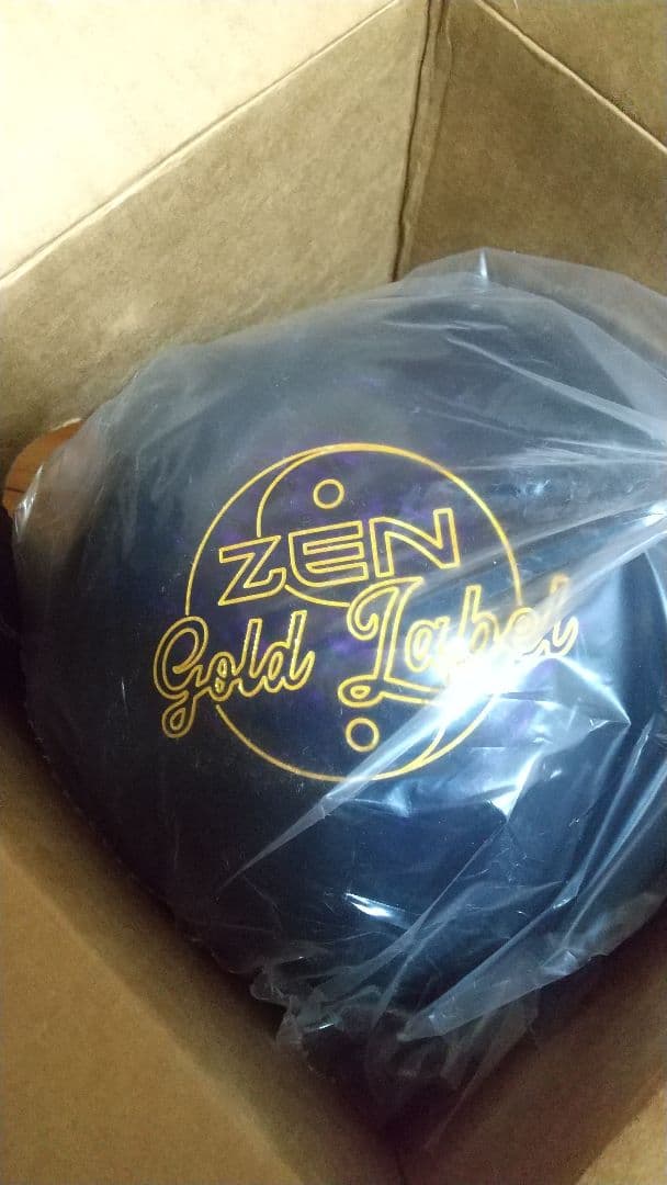 900 Global Zen Gold Label ボウリングボール 15ポンド