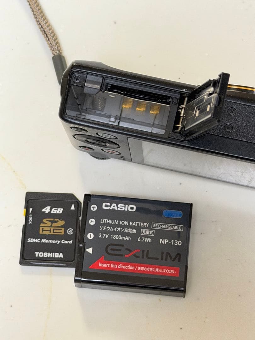 CASIO EX-ZR200 コンパクトデジタルカメラ