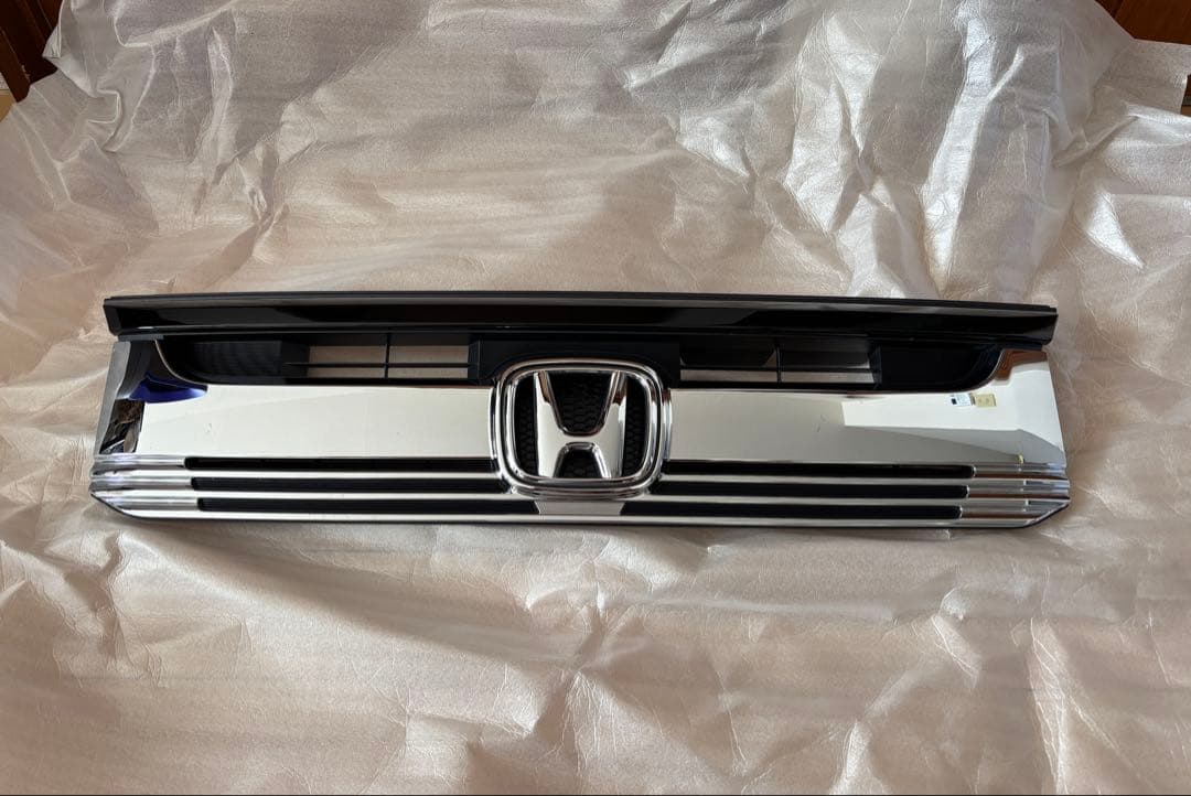 N-BOXスラッシュ純正フロントグリル