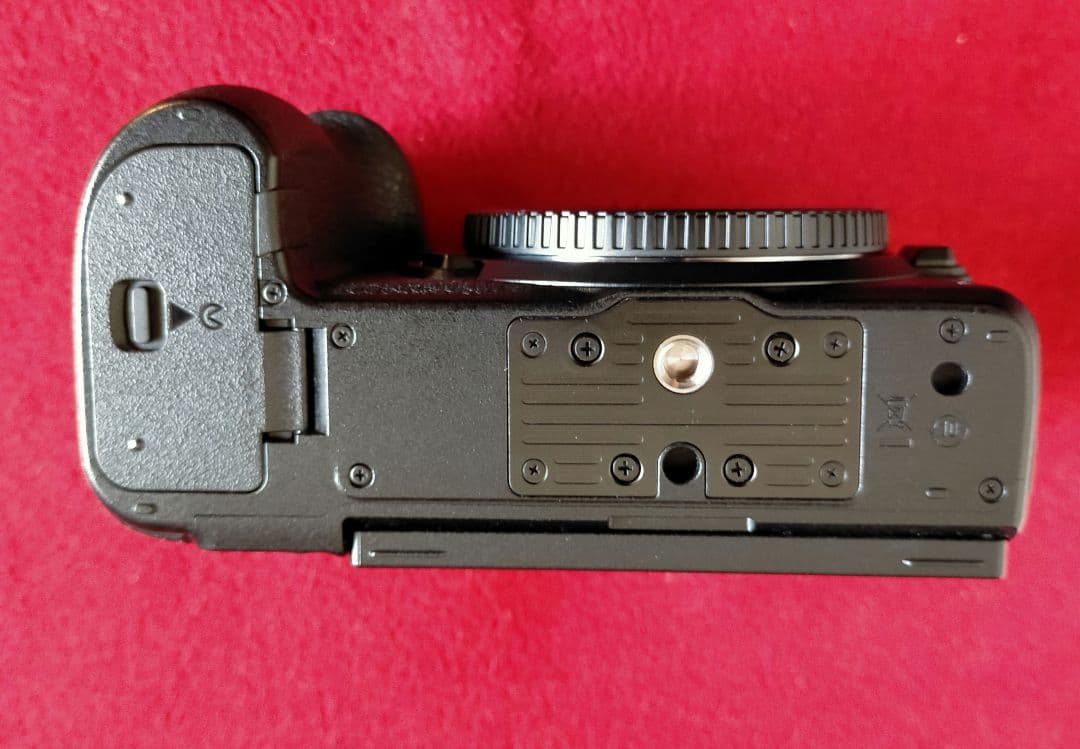 新品同様★ショット数1,248枚★ Nikon Z 5 本体のみ