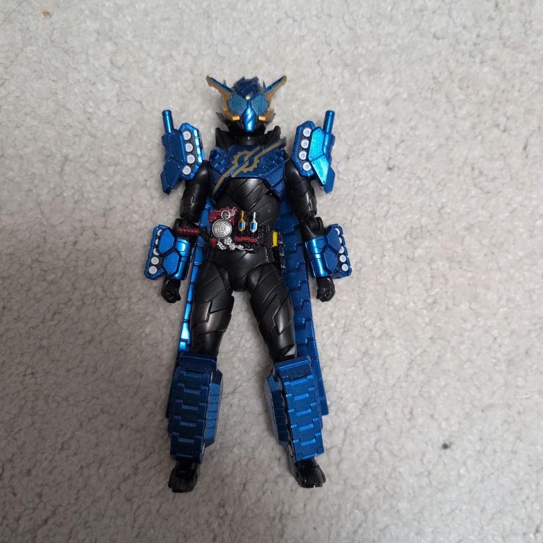 S.H.Figuarts 仮面ライダービルド　タンクタンクフォーム