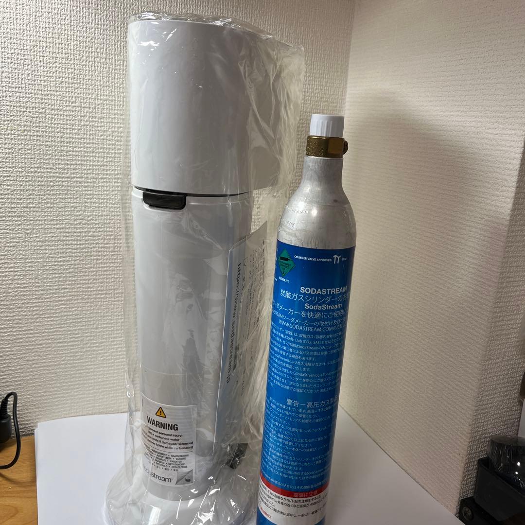 ソーダストリーム　本体　ボトル　シリンダー　三点セット