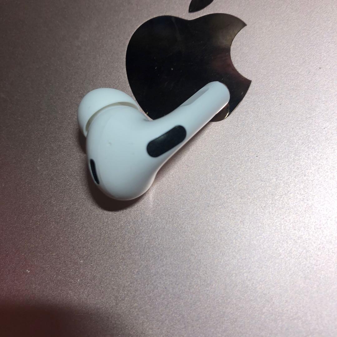Apple AirPods Pro 第2世代　typeC 右耳　右　右側