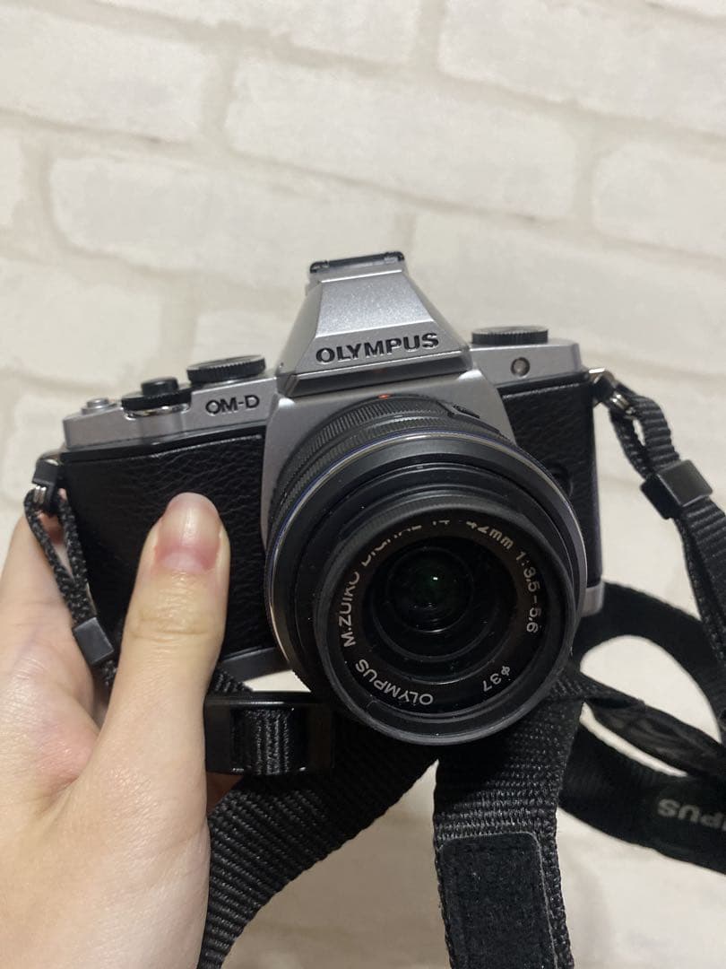 【5万ポッキリ！】78,000→48,000 OLYMPUS OM-D E-M5