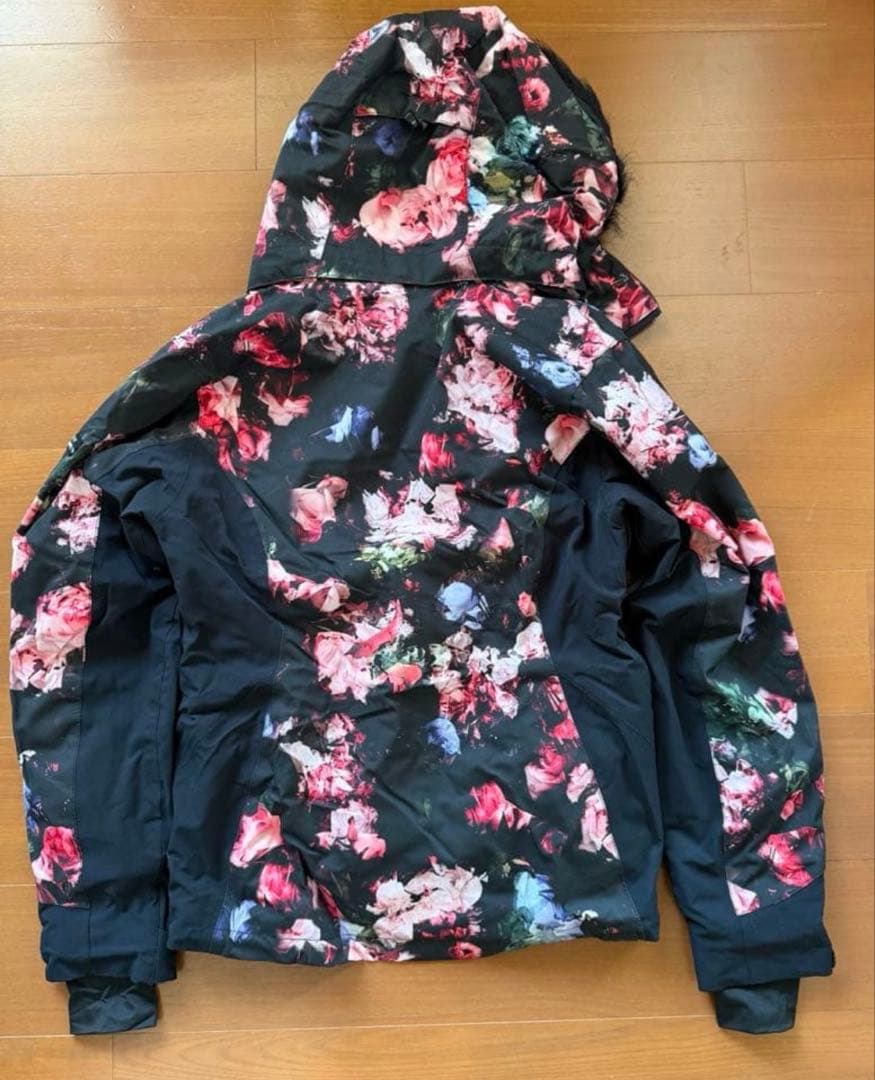 【美品】ロキシー　ROXY スノボウェア　超美品　スノーボードウエア　L バラ