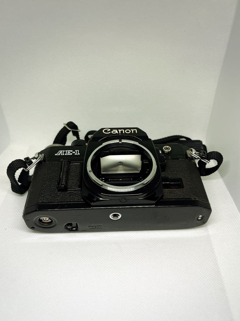 Canon AE-1 ブラック 動作確認済 シャッター・露出計OK フィルム一眼
