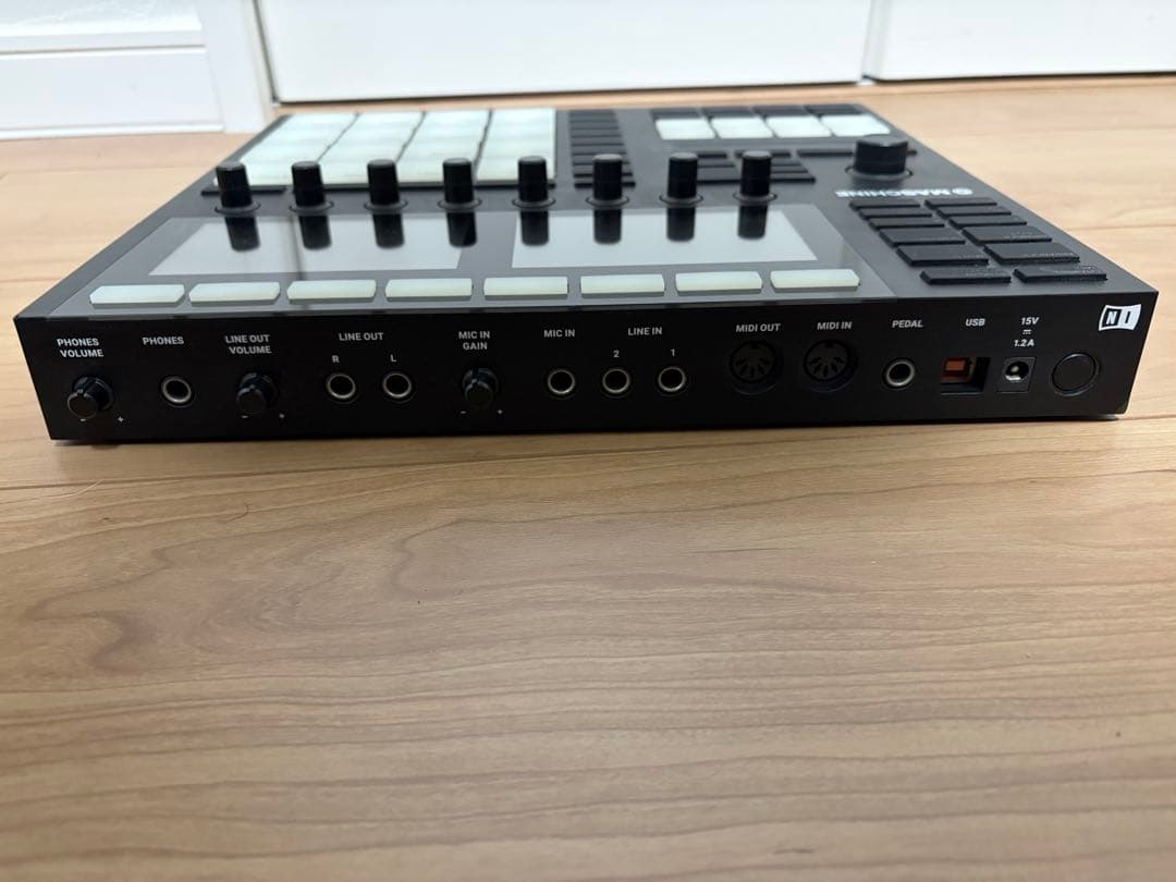 ③Native Instruments MASCHINE Mk3 ライセンス有