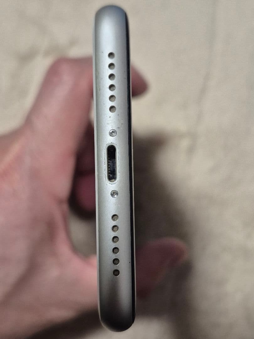 iPhone11 64GB ホワイト　SIMフリー