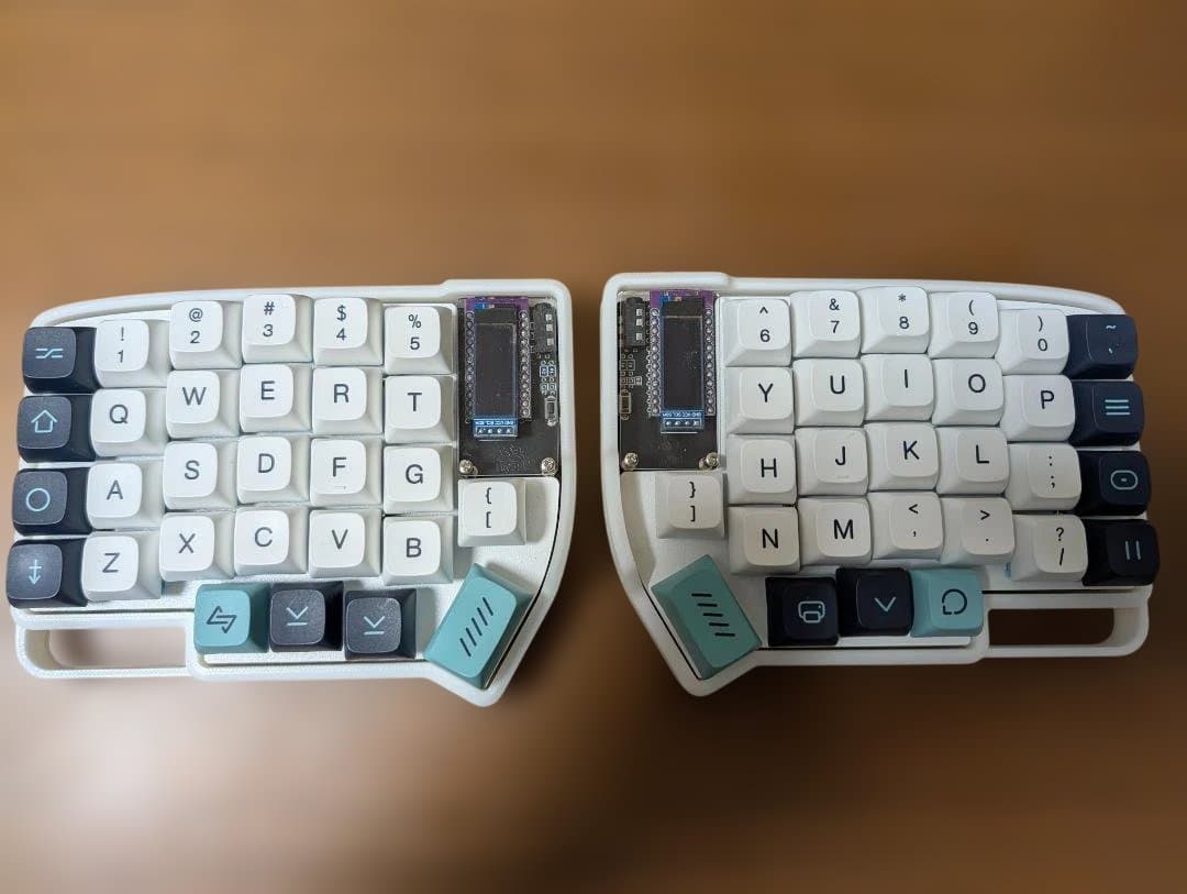 Lily58 Pro 自作分割メカニカルキーボードVial対応