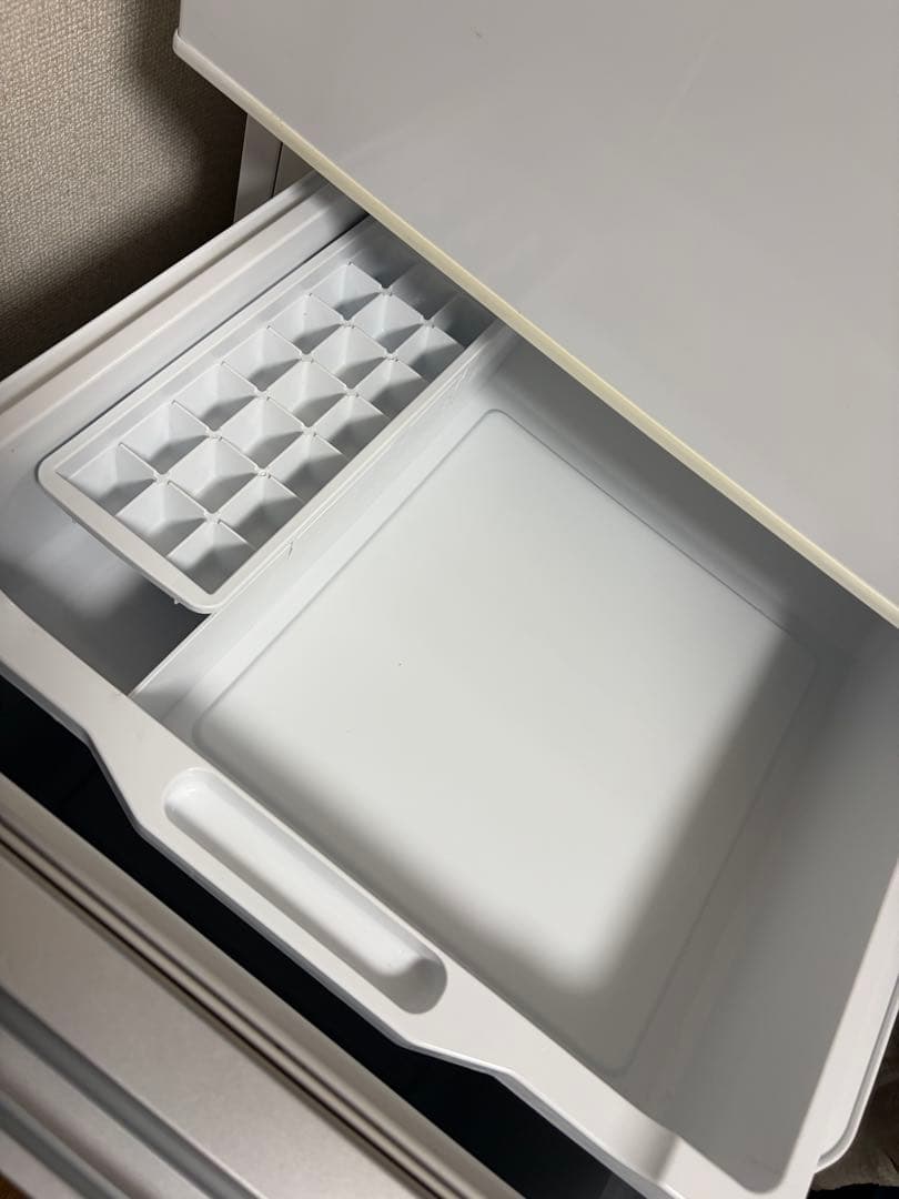 【2020年製】Hisense 冷蔵庫 ガラス棚3段