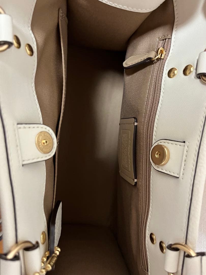 ◇コーチ　2wayバック　ハンド&ショルダーバック◇新品未使用•ホワイト