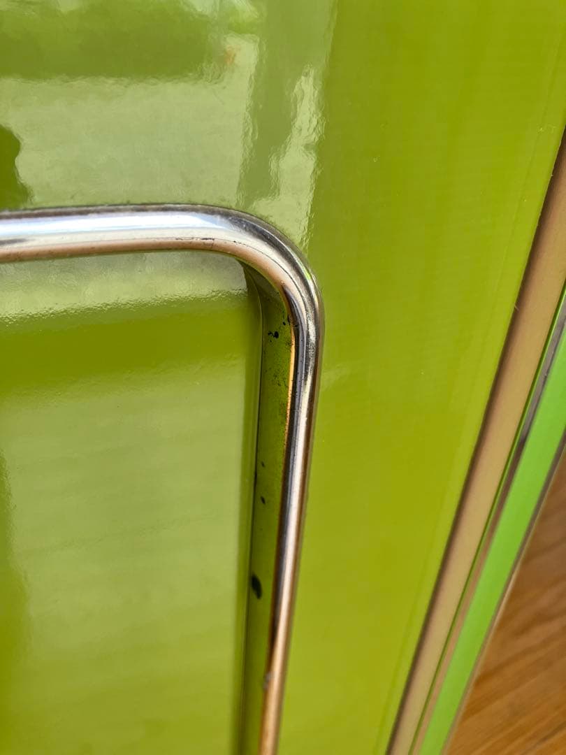 昭和レトロポップ　緑色 食器棚 ガラス棚付き