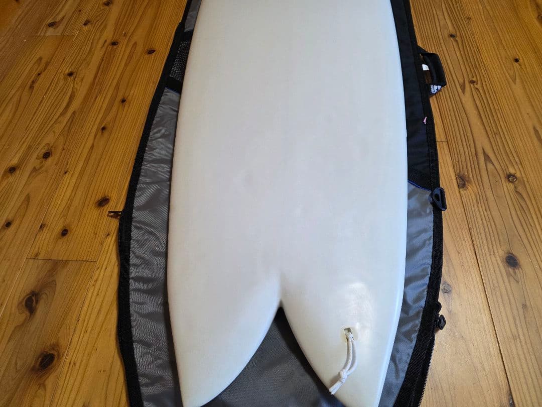 車力です。THOMAS サーフボード 5'10\" 21