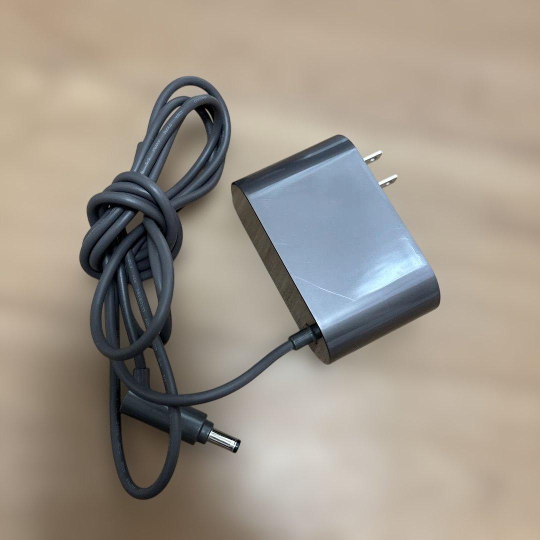 掃除機　dyson ACアダプター　充電器 205720-04 中古