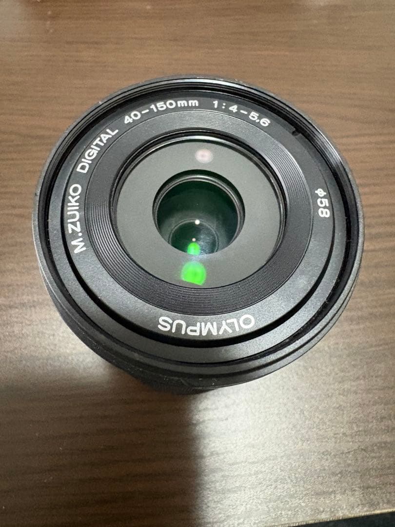 OLYMPUS OM-D E-M10 Mark III 本体とレンズ2本付き