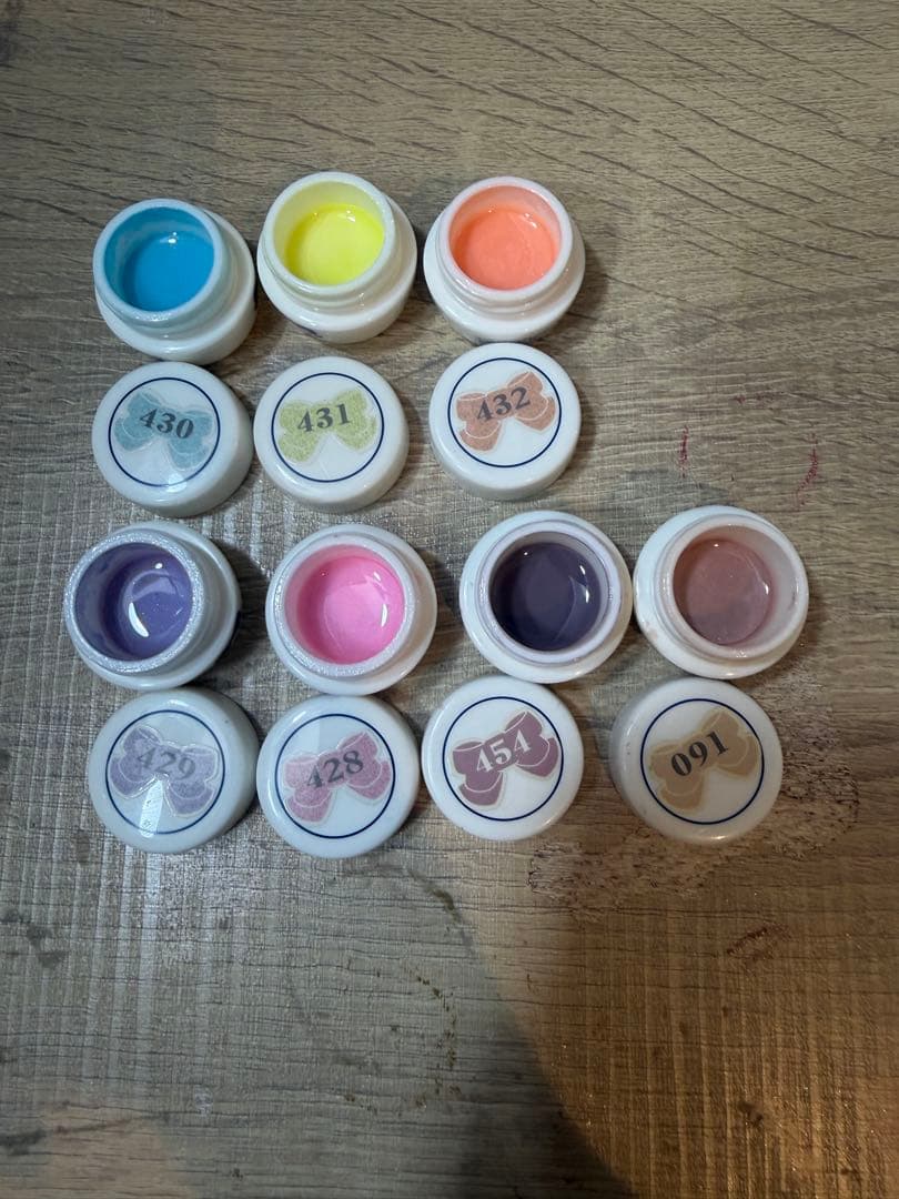 ジェルネイルカラー，パーツまとめ売り