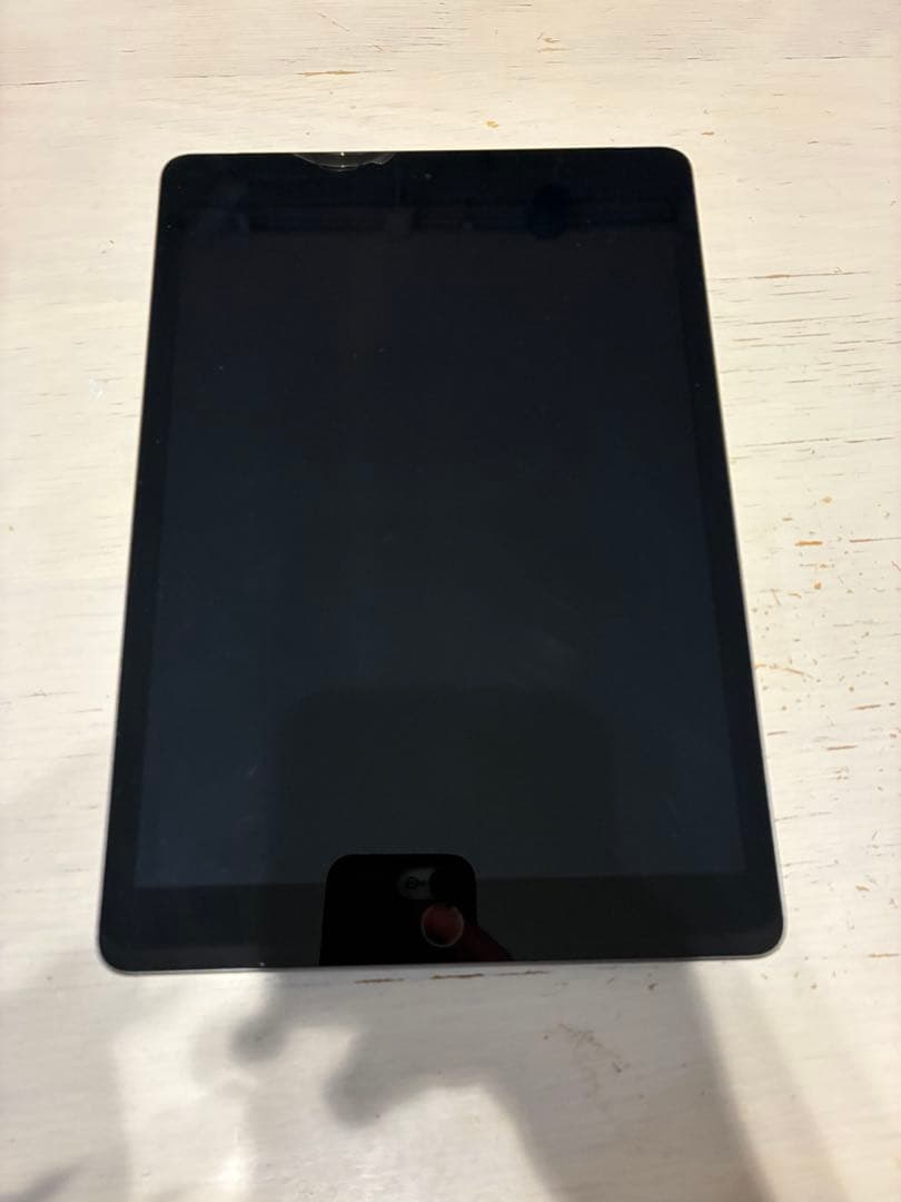 iPad 第7世代 32GB スペースグレイ　セルラーモデル